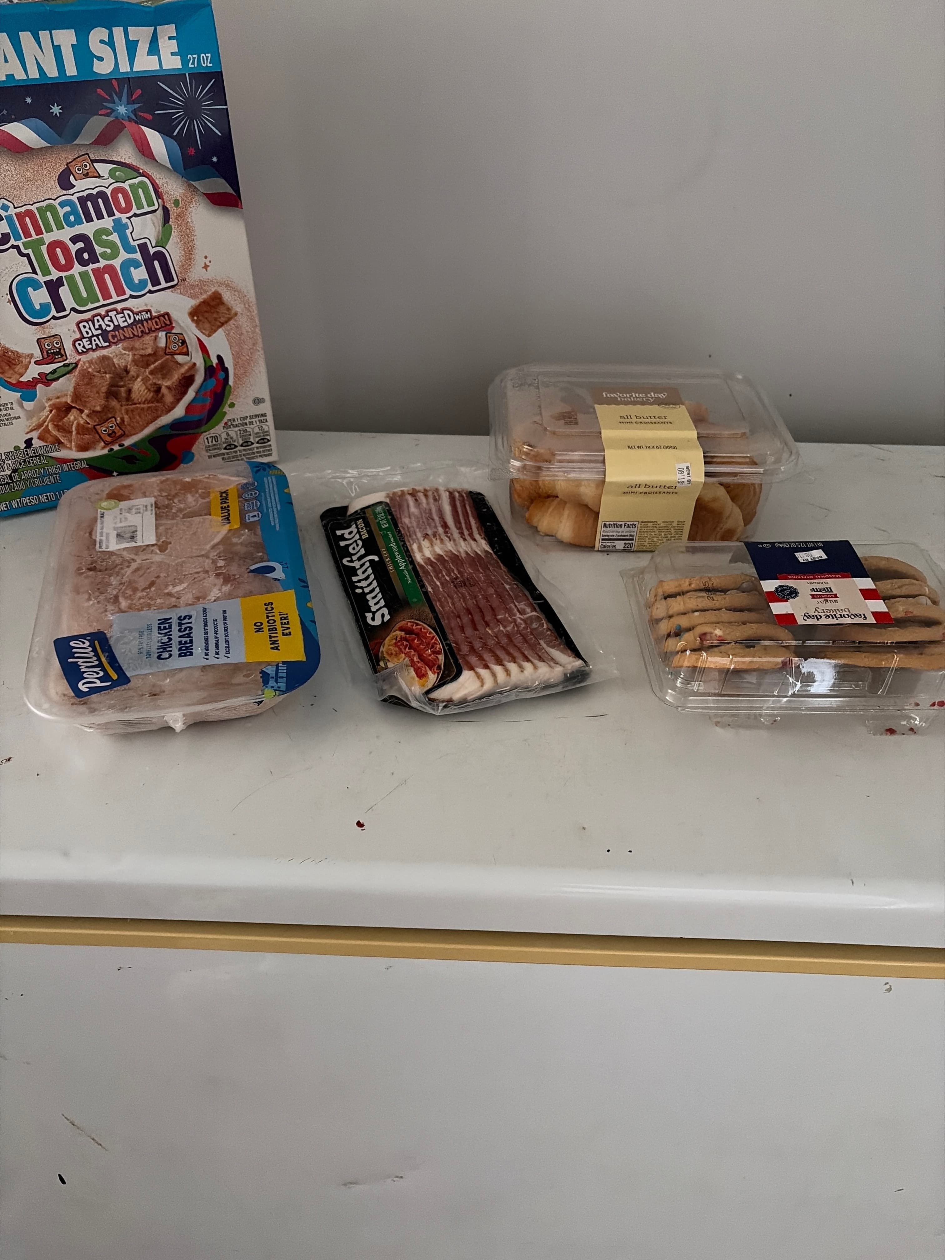 Feed item photo
