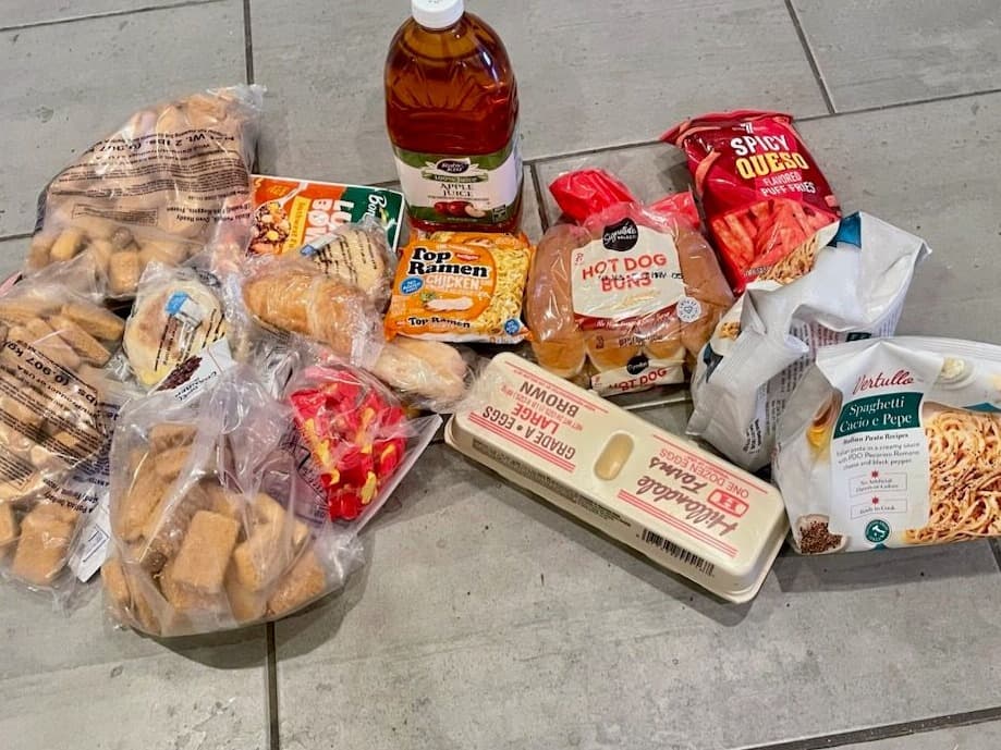 Feed item photo