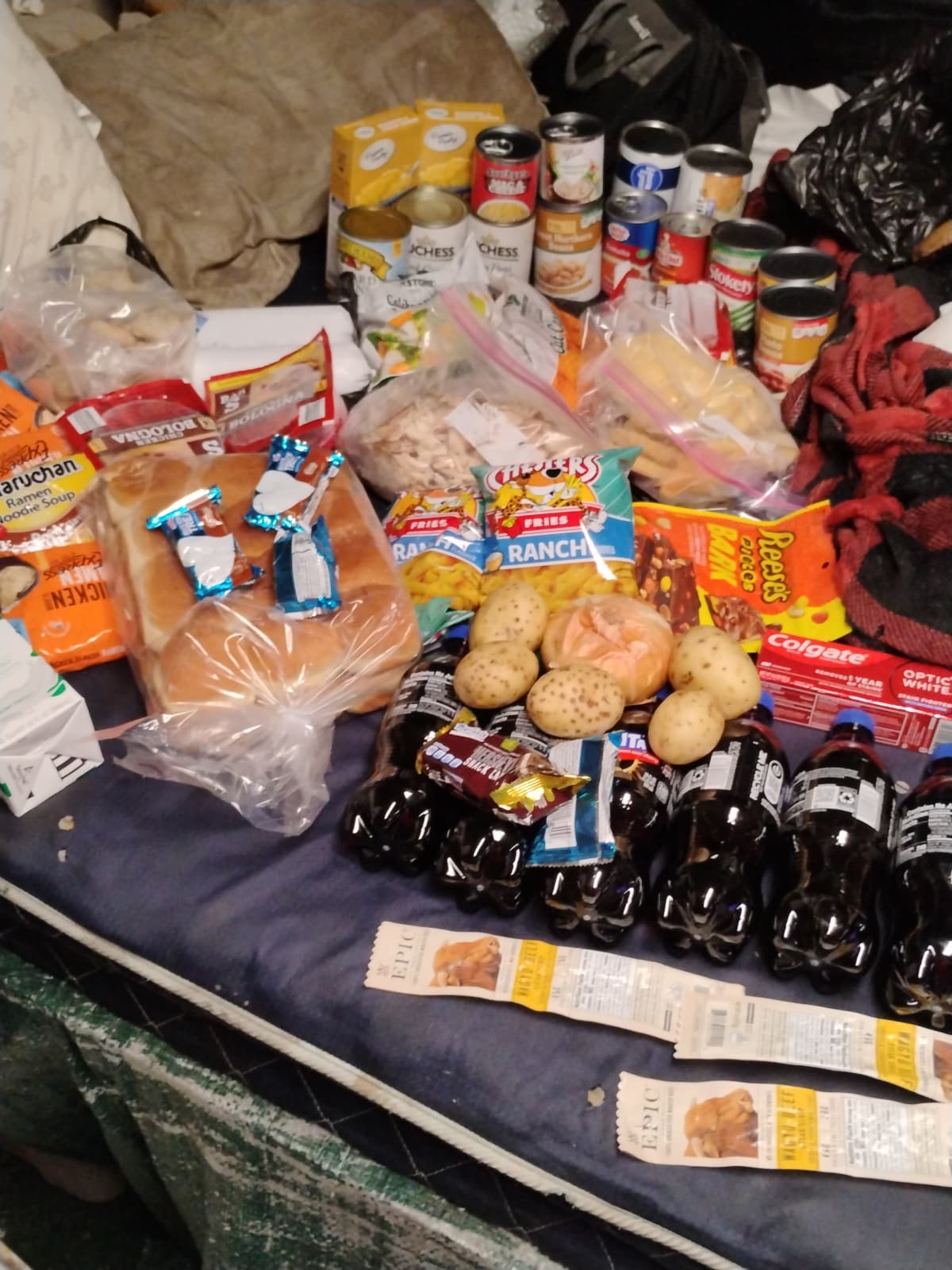 Feed item photo