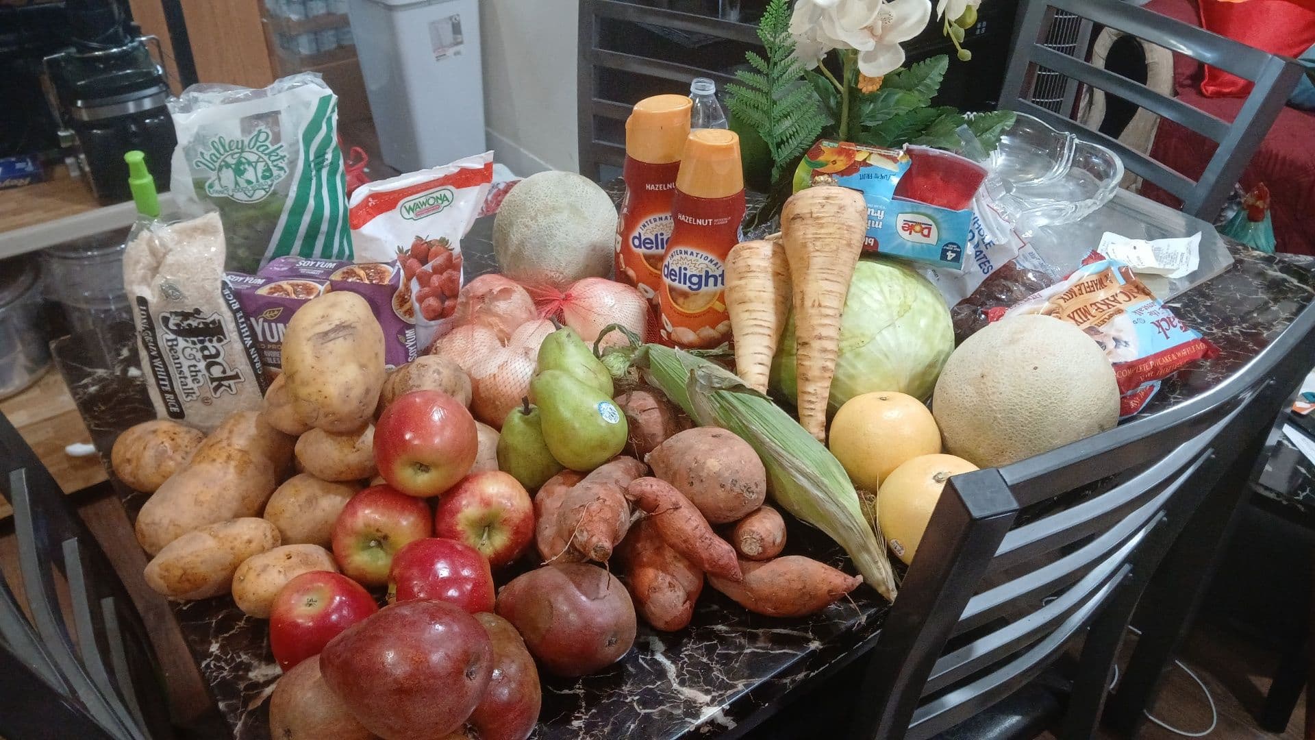 Feed item photo