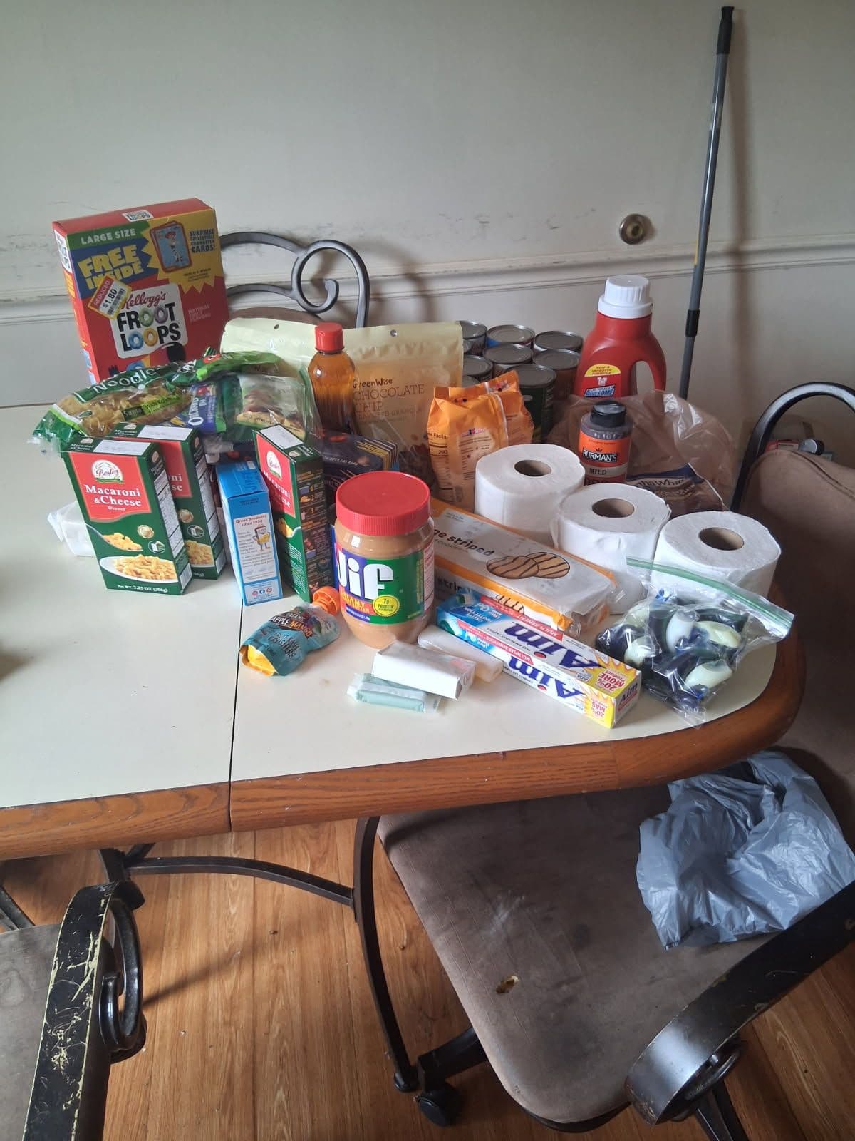 Feed item photo